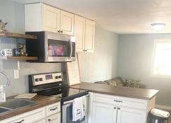 Adorable Private Suite - Rexburg - Kuchnia