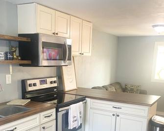 Adorable Private Suite - Rexburg - Kitchen