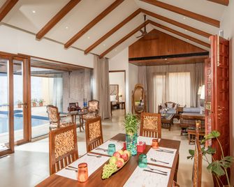 Uday Backwater Resort - Alappuzha - Dining room