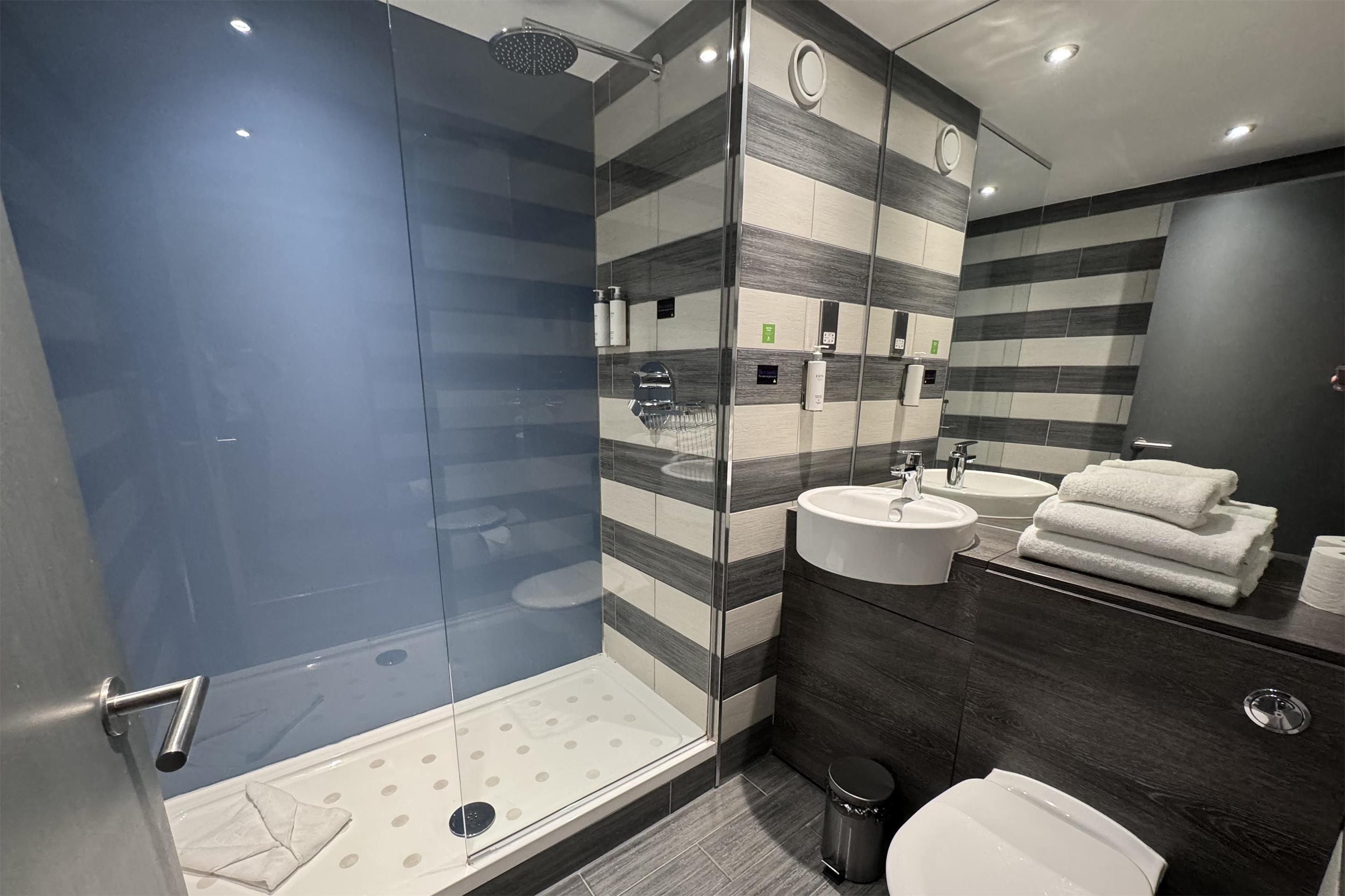 Village Hotel Glasgow - גלזגו - חדר שינה