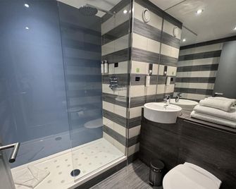Village Hotel Glasgow - גלזגו - חדר שינה