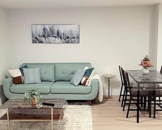 New 2024 Basement Suite in Dieppe, NB Canada - Dieppe - Salon