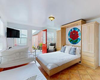 Sandcastle Cottage 22 - Oceanside - Bedroom