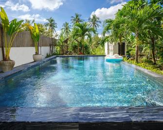 Central Hoi An - Entire 4 Bedroom Villa with Private Pool & Bathtub - Duy Xuyen - Pool