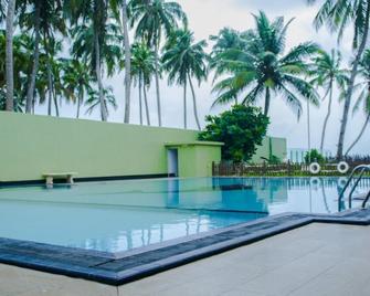 Hotel Villa Viana - Marawila - Zwembad