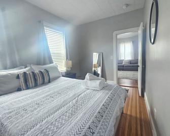 Downtown living 3 bed 3rd fl - Newport - Schlafzimmer