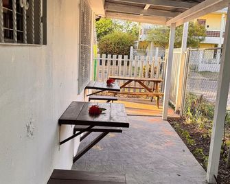 El Rey Hotel & Restaurant - Belmopán - Patio