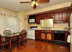 Second Street Suite - Clearfield - Kitchen