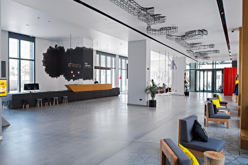 هامتون باي هيلتون دبي السيف - دبي - ردهة