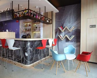 Ibis Haikou Injoy Plaza Hotel - Hải Khẩu - Bar