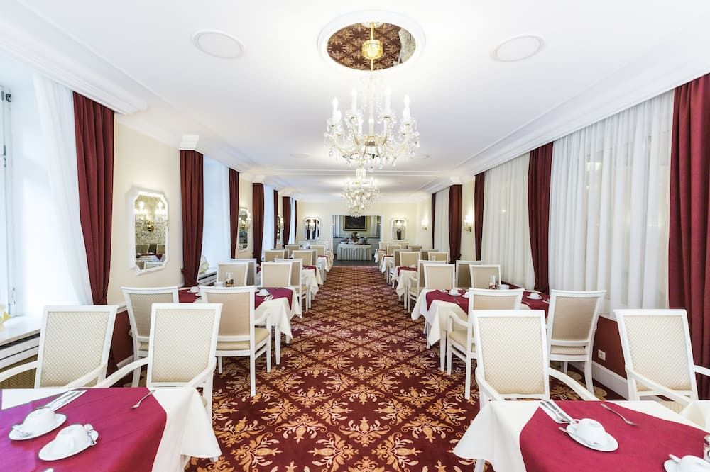Heliopark Bad Hotel Zum Hirsch - Baden-Baden