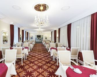 Heliopark Bad Hotel Zum Hirsch - Baden-Baden
