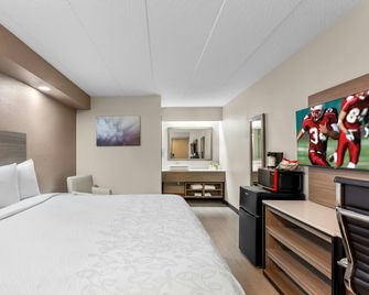 Red Roof Plus+ Chicago - Hoffman Estates - Hoffman Estates - Slaapkamer