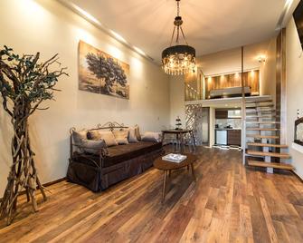 Oinoelia Luxury Suites & Residence - Potos - Living room
