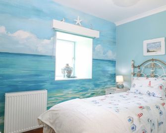 Hazel's Cottage, Pet Friendly, With Open Fire In Campbeltown - Campbeltown - Schlafzimmer