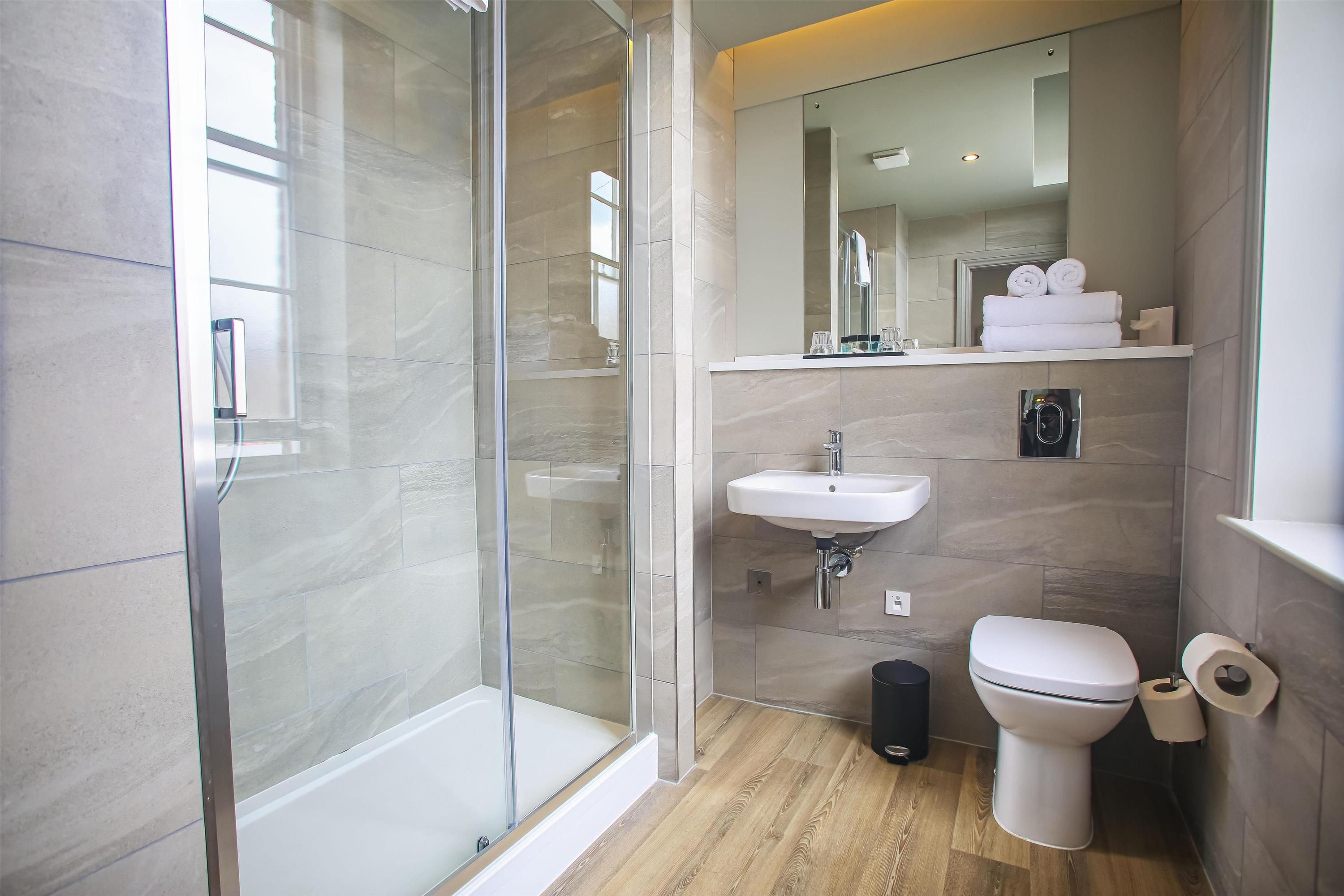 Royal Whitby - Whitby - Bathroom