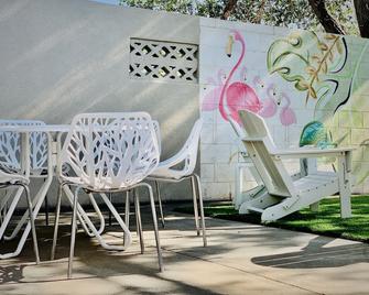 Dragonfly Motor Lodge - Panguitch - Patio