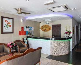 Rose Cottage Hotel Taman Nusa Cemerlang - Gelang Patah - Front desk