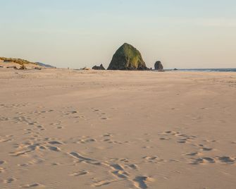 Schooner's Cove Inn - Cannon Beach - Playa