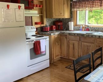 The Greenbrier River View! - Hinton - Cocina