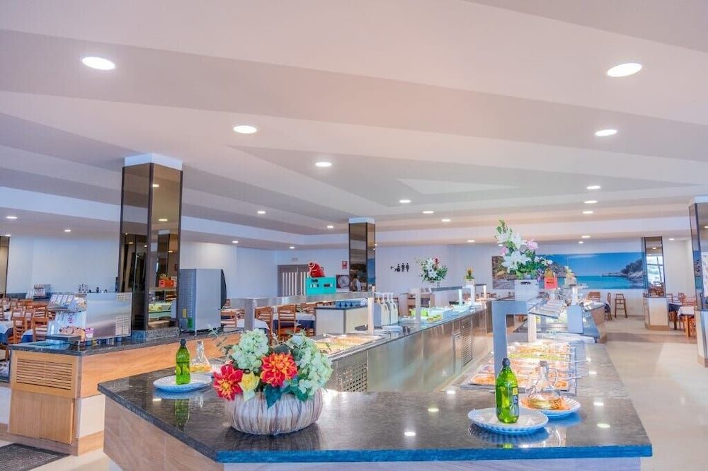 Hotel Club Cala Romani