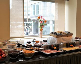Novum Hotel Offenbacher Hof - אופנבך אם מיין - בופה