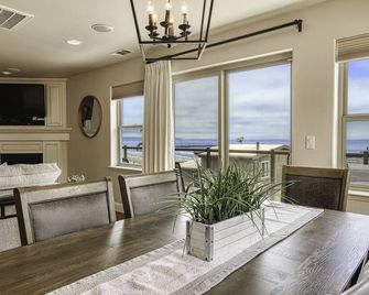 Ocean Front Paradise in Pismo Beach - Pismo Beach - Dining room