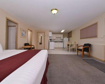 Canadas Best Value Inn & Suites-Vernon - Vernon - Bedroom