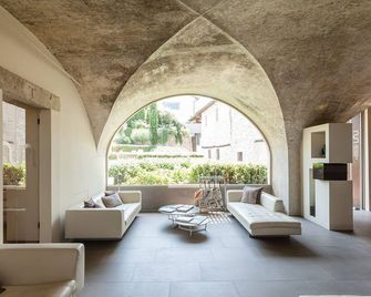 Nun Assisi Relais & Spa Museum - Asís - Lobby