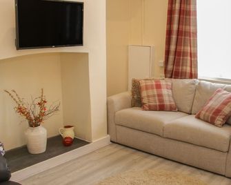 Whitewater Cottage, Pet Friendly In Llangollen - Llangollen - Wohnzimmer
