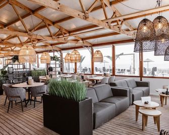 Unique beach house on the beach of Zandvoort - Zandvoort - Restaurant