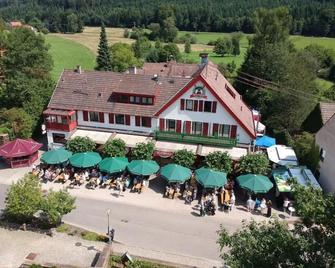 Eventhof Platzhirsch - Gaggenau - Edificio