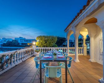 Villa in Empuriabrava with Private Mooring - Empuriabrava - Balcon