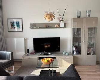 Ostsee - Maisonette - Appartement Nr 49 'Weitsicht' im Strand Resort - Heiligenhafen - Sala de estar