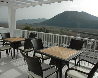 Fantastic 4 Bedroom Villa with Private Pool, Close to the Village of Sarigerme - Ortaca - Balkon