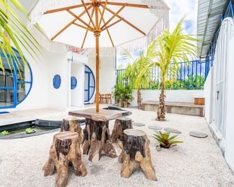 Anny Guesthouse by ecommerceloka - Denpasar - Terasa