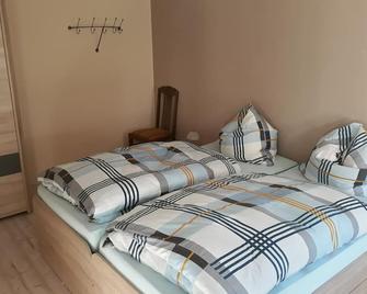 Vacation apartment Accommodation Rooms Bad Schmiedeberg Dübener Heide - Bad Schmiedeberg - Habitación