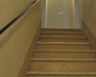 MAISONETTE: country cottage in Soresina (Cr), in former monastery from the 1600s - Soresina - Escaleras