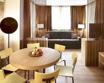 Color Home Suite Apartments - Predazzo - Jadalnia