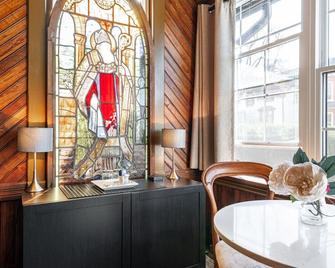 Henry House - Patio Suite | An Arrivals Stay - Stratford - Restaurante