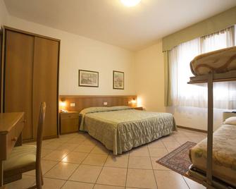 Residence Piccola Oasi - Limena - Slaapkamer
