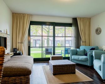 Hotel De Walvisvaarder - Lies - Living room