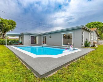 Margate Retreat Pool Near Beach Bbq - Margate - Pool