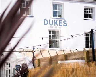 Dukes Inn - Sidmouth - Building