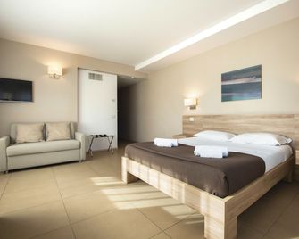 Hotel Dimorae Rooms and Suites - Apartments - Civitanova Marche