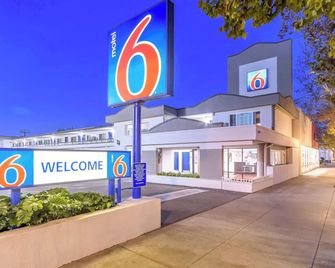 Motel 6 San Jose Convention Center - San Jose - Toà nhà