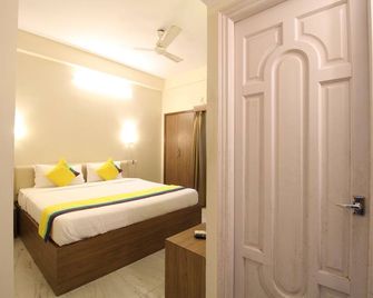 Deluxe AC Room at Anamitra Guest House #4 - Calcuta - Habitación