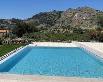 Casas da Villa - Monsanto - Oliveira e Videira - Monsanto - Pool