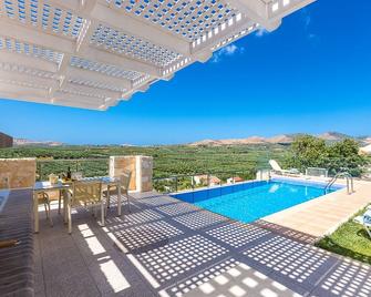 Kampos Villa I, Heated Pool, Walking distance to Tavern, Shared Playground - Achlades - Piscina