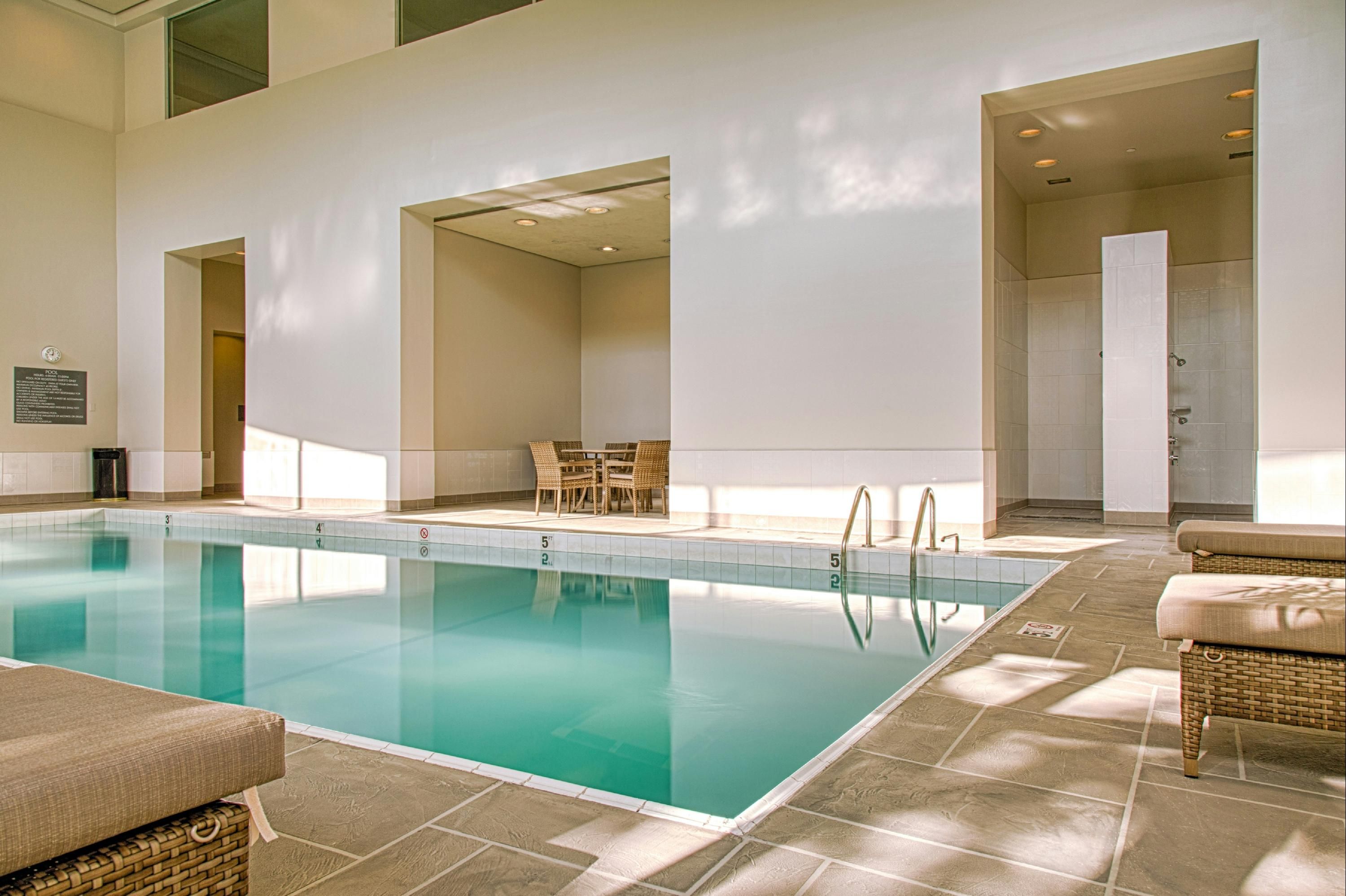 Embassy Suites by Hilton Chicago O'Hare Rosemont - Rosemont - Piscina